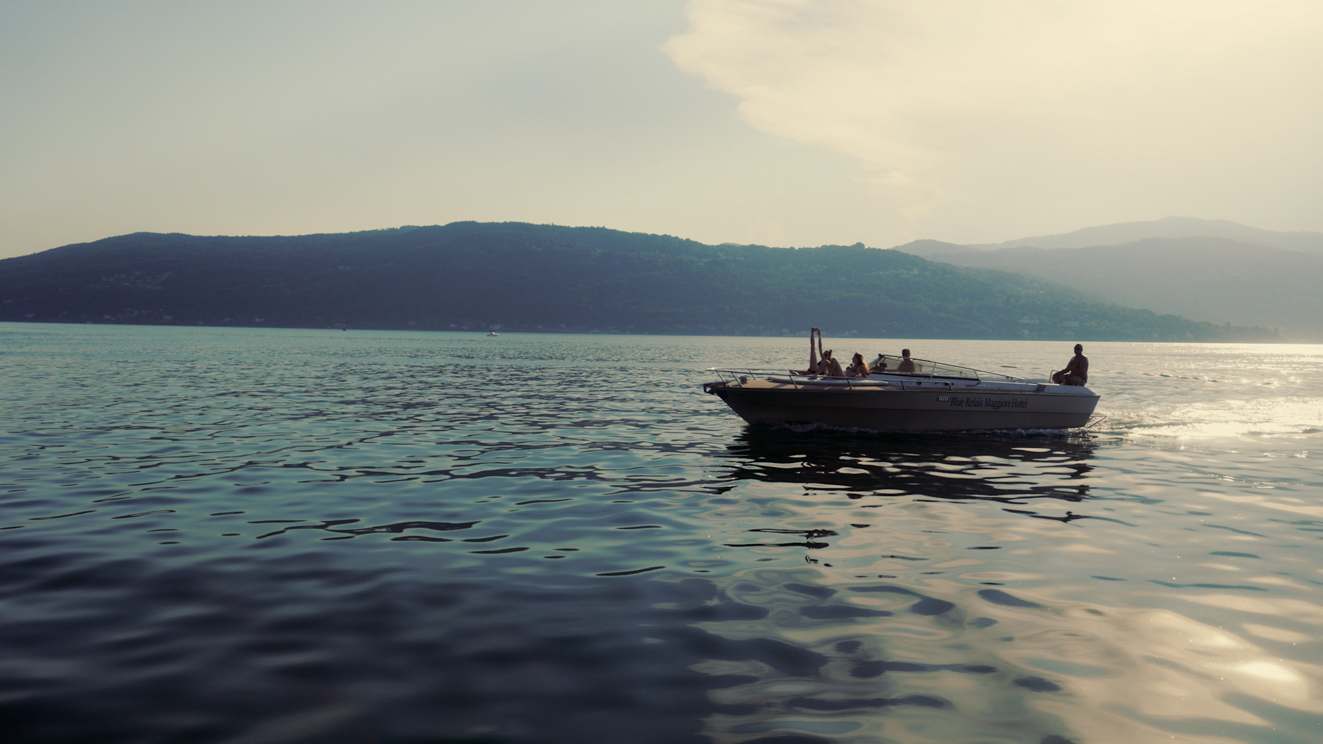 Crociera al tramonto sul Lago Maggiore, Maggiore Boat Experience da Castelletto Sopra Ticino