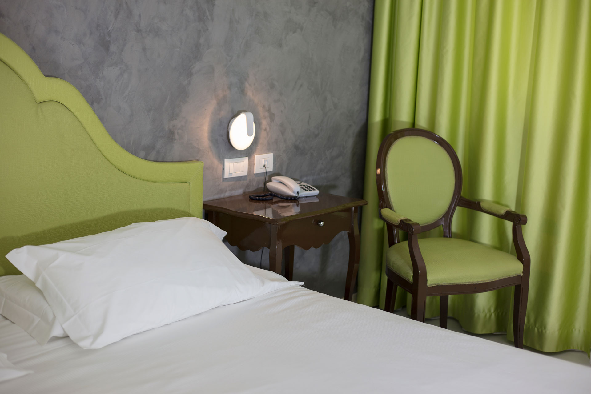 Camera Smart e Standard Hotel Blue Relais Maggiore, Castelletto Sopra Ticino, Lago Maggiore